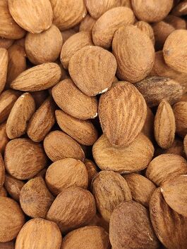 ALMENDRA CRUDA PELADA MARCONA a granel (ESPAÑA)