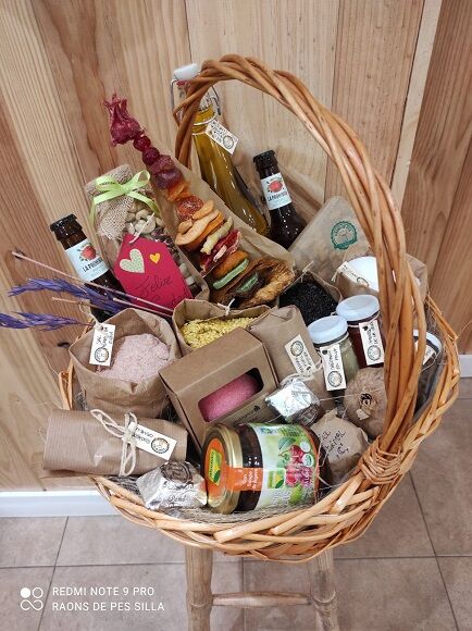 CESTA ALIMENTACIÓN Y COSMÉTICA Nº 0027 (SILLA)