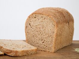 MOLDE DE ESPELTA INTEGRAL A REBANADAS 620 GR 1 UD. (SILLA) ARTESPIGA - ECO