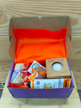 CESTA COSMÉTICA Nº 0007 "ESSÈNCIA PURA" 1 UD (SILLA) RAONS DE PES