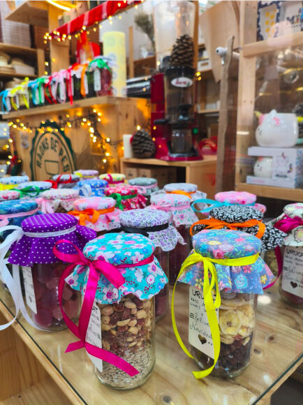 DETALLE REGALO Nº 0010 "MILES DE DULCES" 1 UD (SILLA) RAONS DE PES