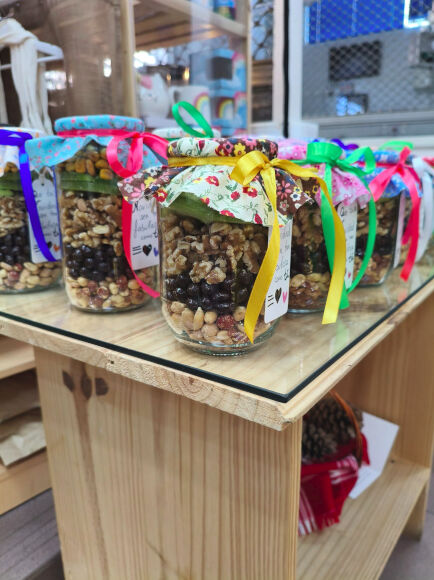 DETALLE REGALO Nº 0010 "MILES DE DULCES" 1 UD (SILLA) RAONS DE PES